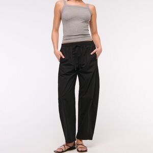 Abercrombie & Fitch Poplin Barrel Pants